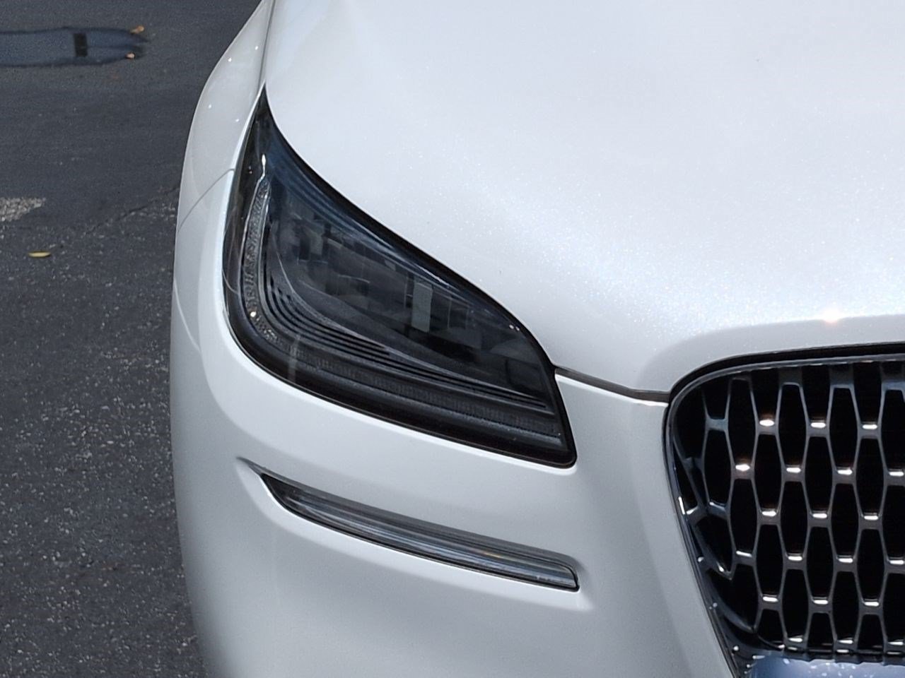 Certified 2020 Lincoln Corsair FWD image 11