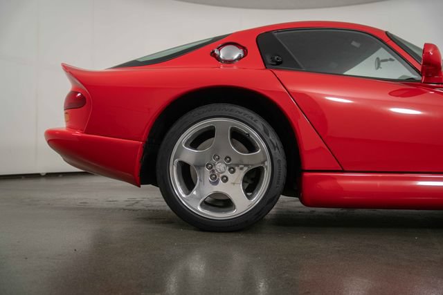 Used 2002 Dodge Viper GTS RWD image 9