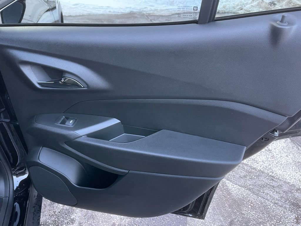 New 2026 Chevrolet Trax RS w/ Sunroof Package image 27