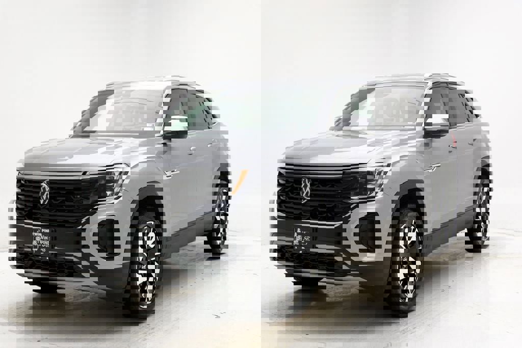 Used 2025 Volkswagen Atlas Cross Sport SE video 2