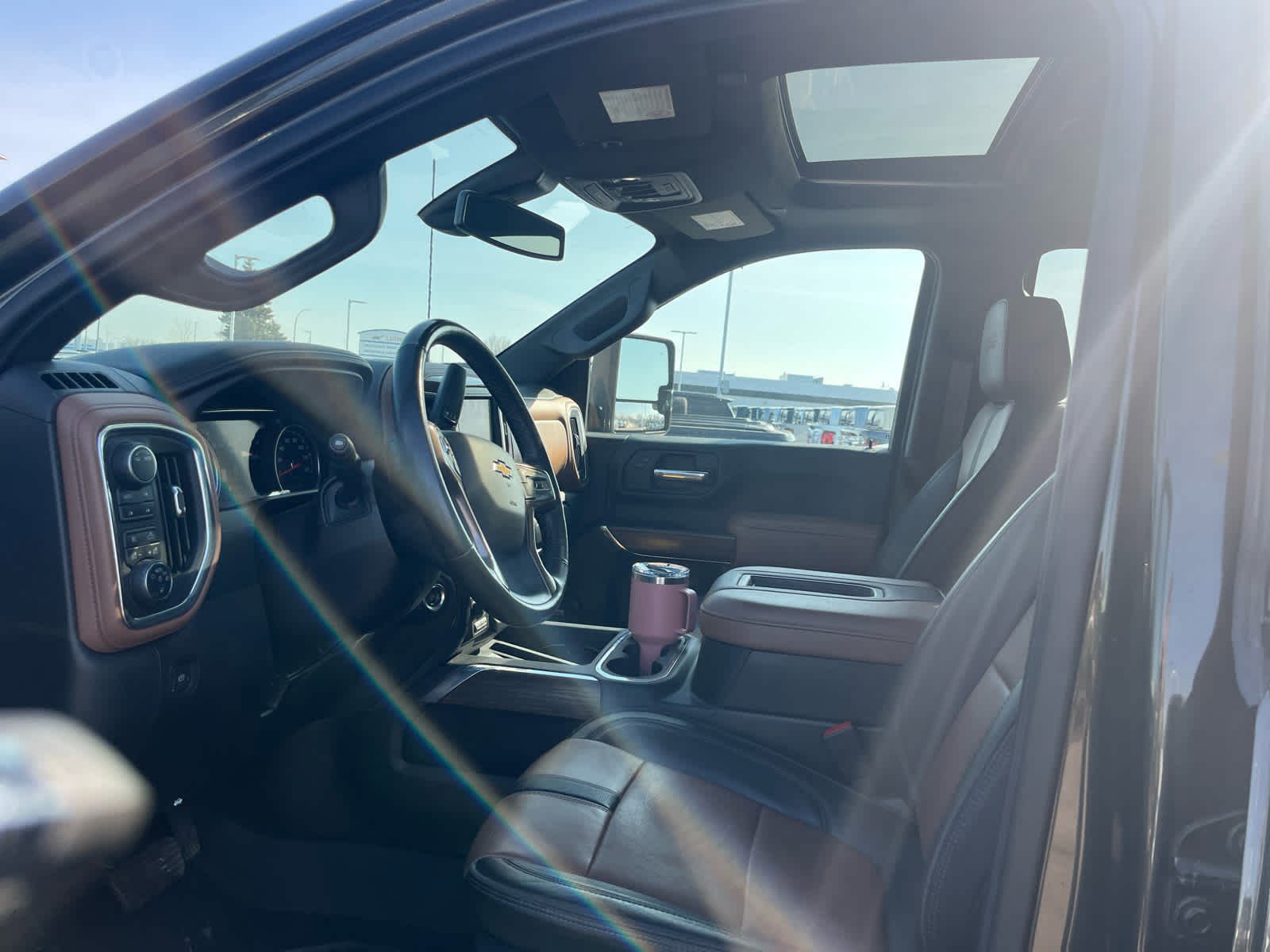 Used 2022 Chevrolet Silverado 2500 High Country w/ Safety Package II image 8