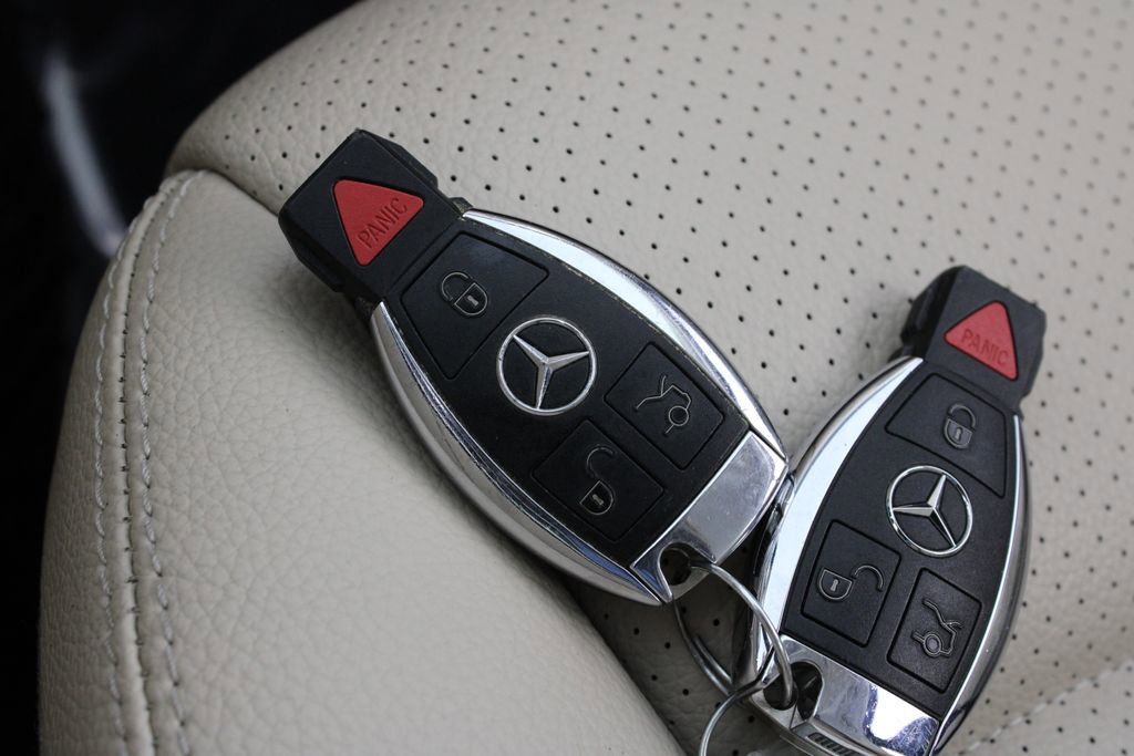 Used 2016 Mercedes-Benz C 300 Sedan image 30