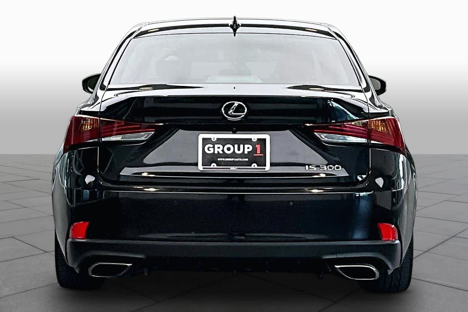 Used 2019 Lexus IS 300 w/ Navigation Package RWD image 5