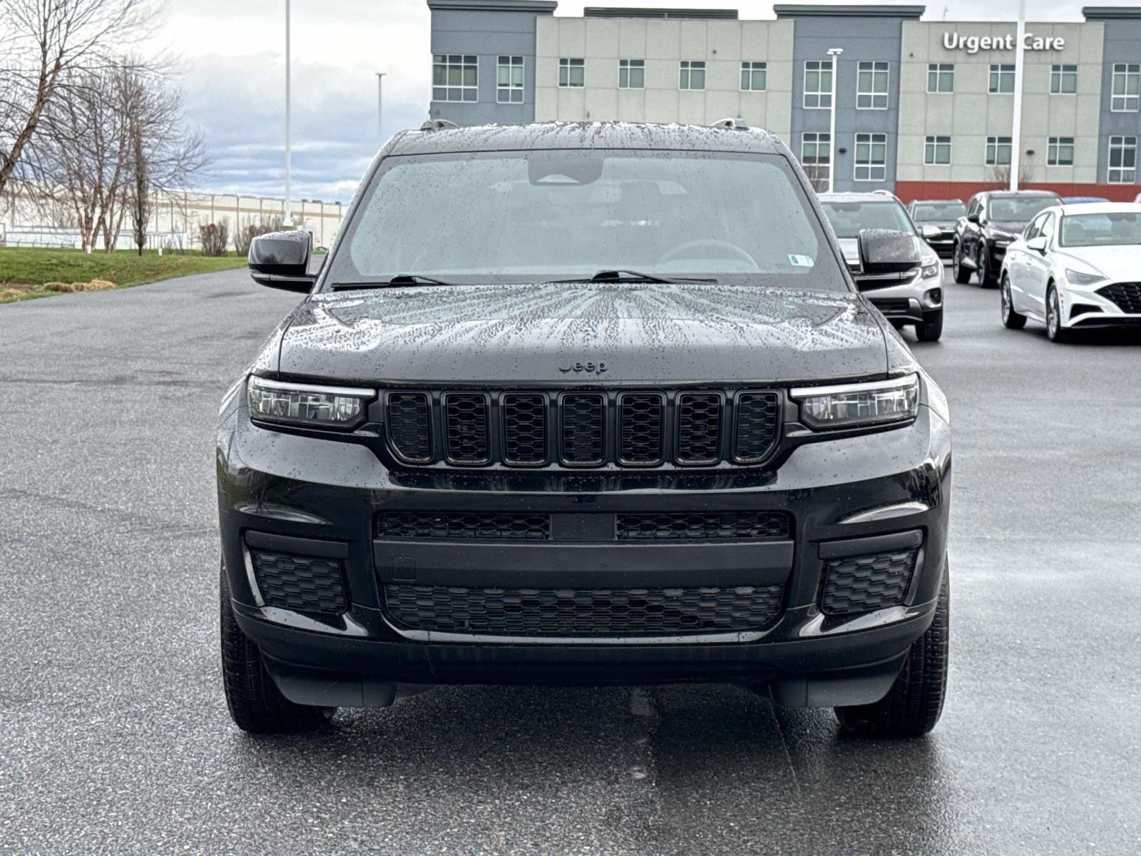 Used 2024 Jeep Grand Cherokee L Laredo AWD/4WD image 28