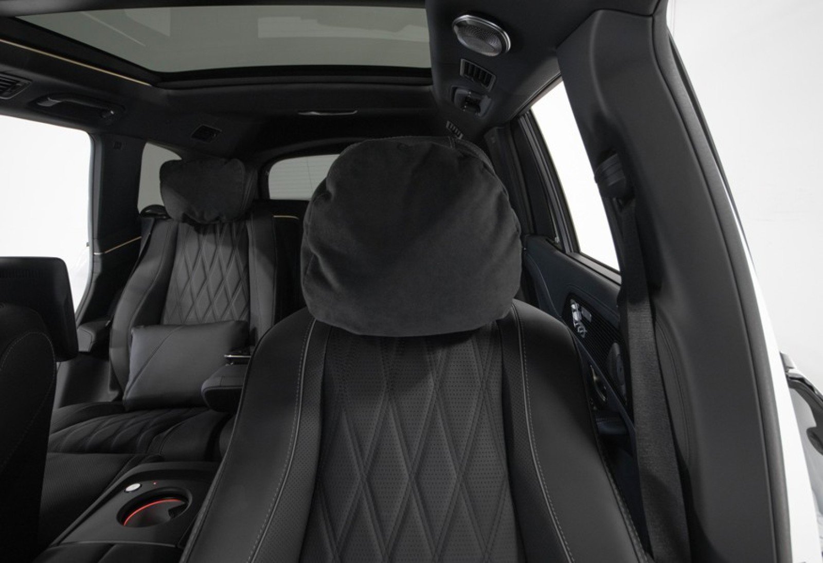 Used 2026 Mercedes-Benz Maybach GLS 600 image 4