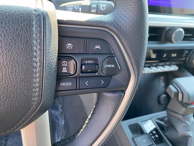 Used 2025 Toyota 4Runner TRD Off-Road Premium AWD/4WD image 22