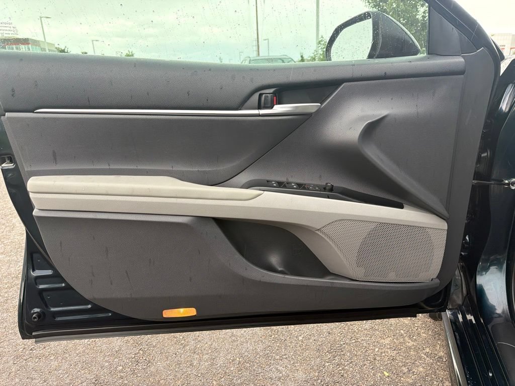 Used 2019 Toyota Camry SE FWD image 23