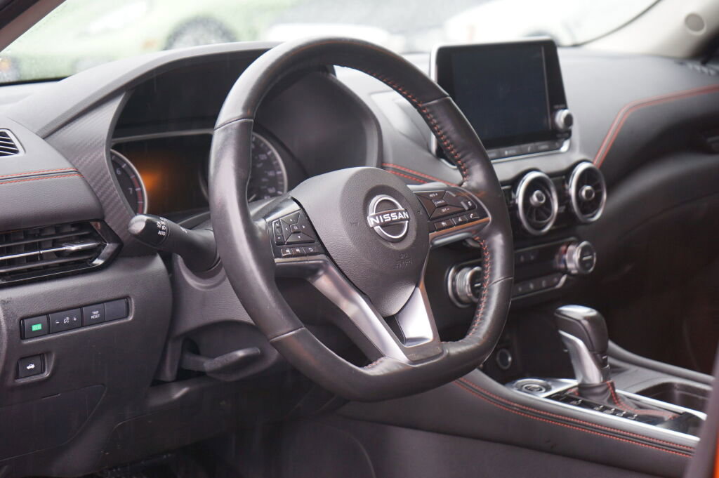 Used 2024 Nissan Sentra SR w/ SR Premium Package FWD image 10