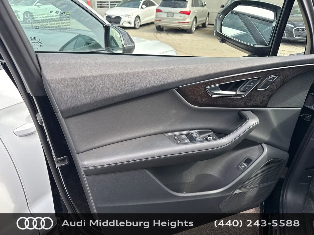 Certified 2023 Audi Q7 3.0T Prestige image 9