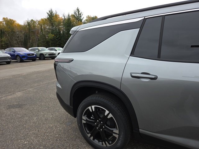 New 2027 Chevrolet Traverse LT w/ LPO, Floor Liner Package AWD/4WD image 12