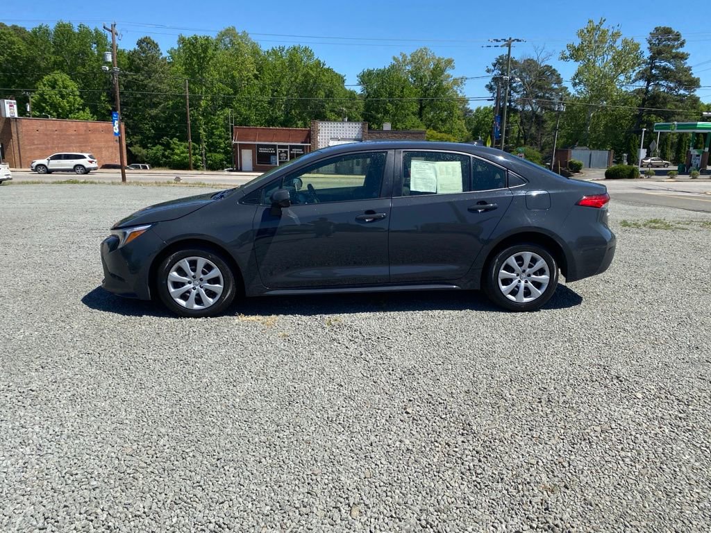 Used 2023 Toyota Corolla LE FWD image 6