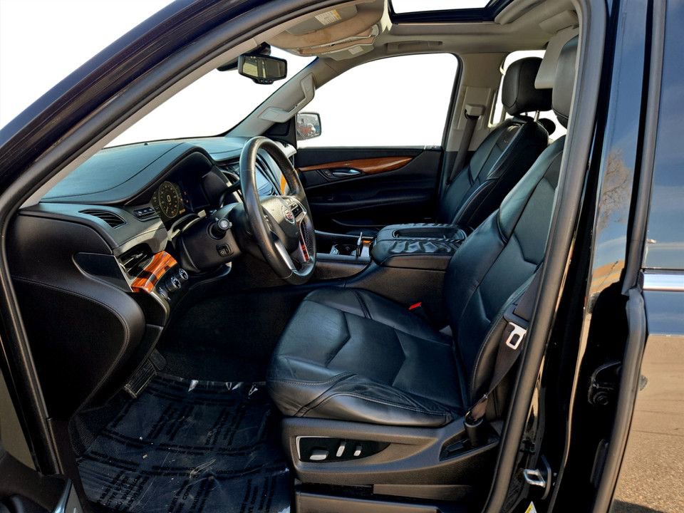 Used 2015 Cadillac Escalade Premium image 26