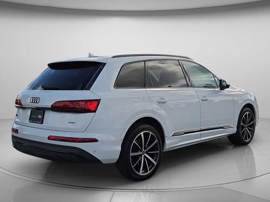 Used 2023 Audi Q7 3.0T Premium Plus w/ Premium Plus Package AWD/4WD image 7