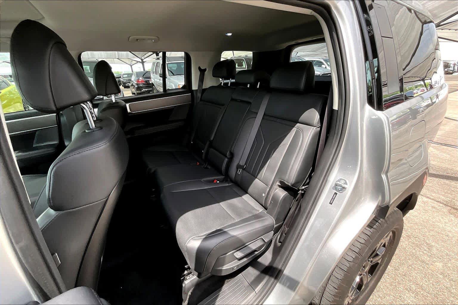 Used 2025 Hyundai Santa Fe XRT AWD/4WD image 16