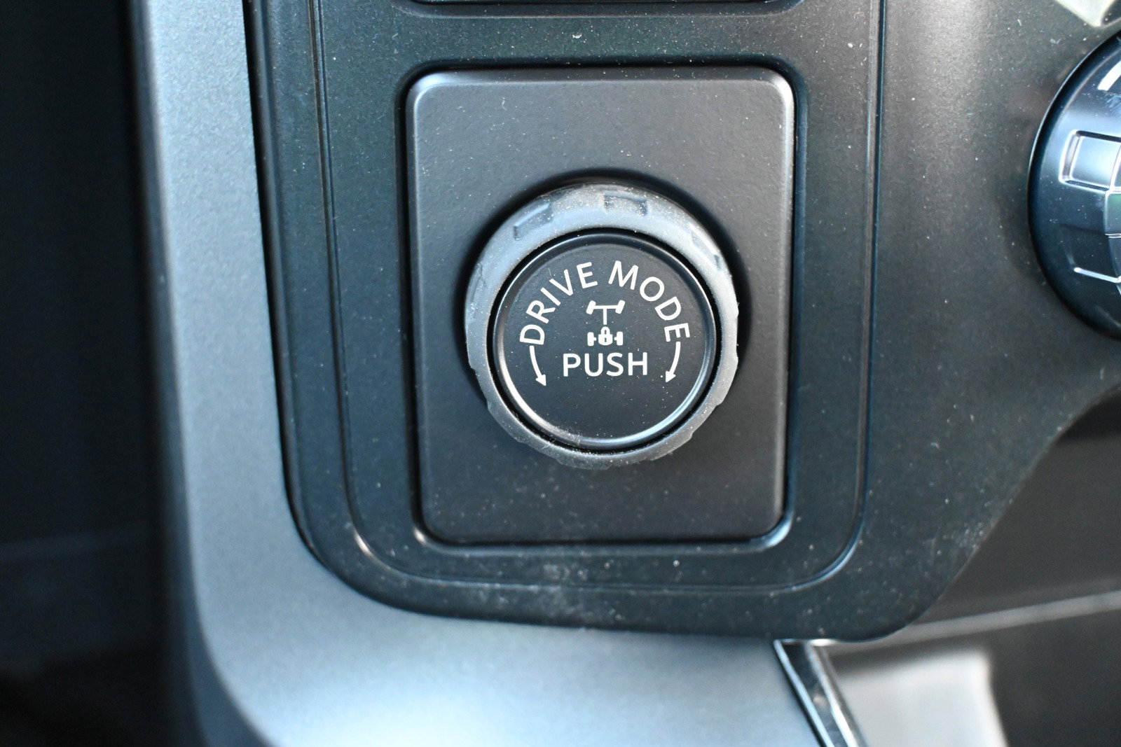 New 2026 Ford F150 XLT w/ Equipment Group 302A MID image 24