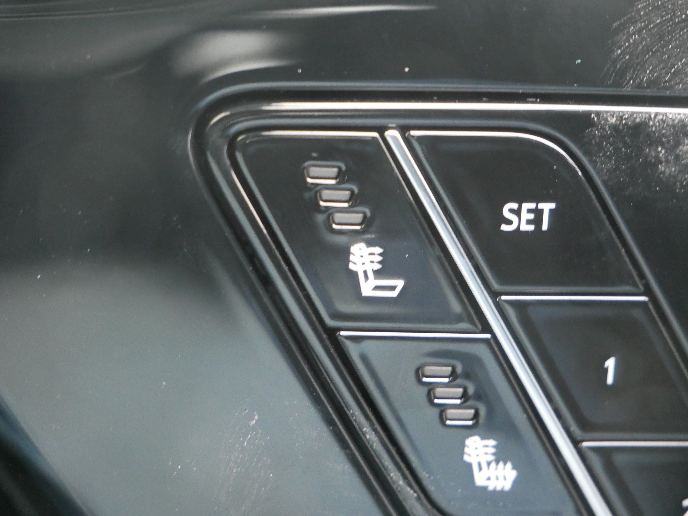 Used 2026 Cadillac Optiq Sport 1 w/ LPO, Floor Liner Package AWD/4WD image 27