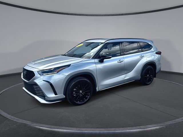 Used 2024 Toyota Highlander XSE image 1