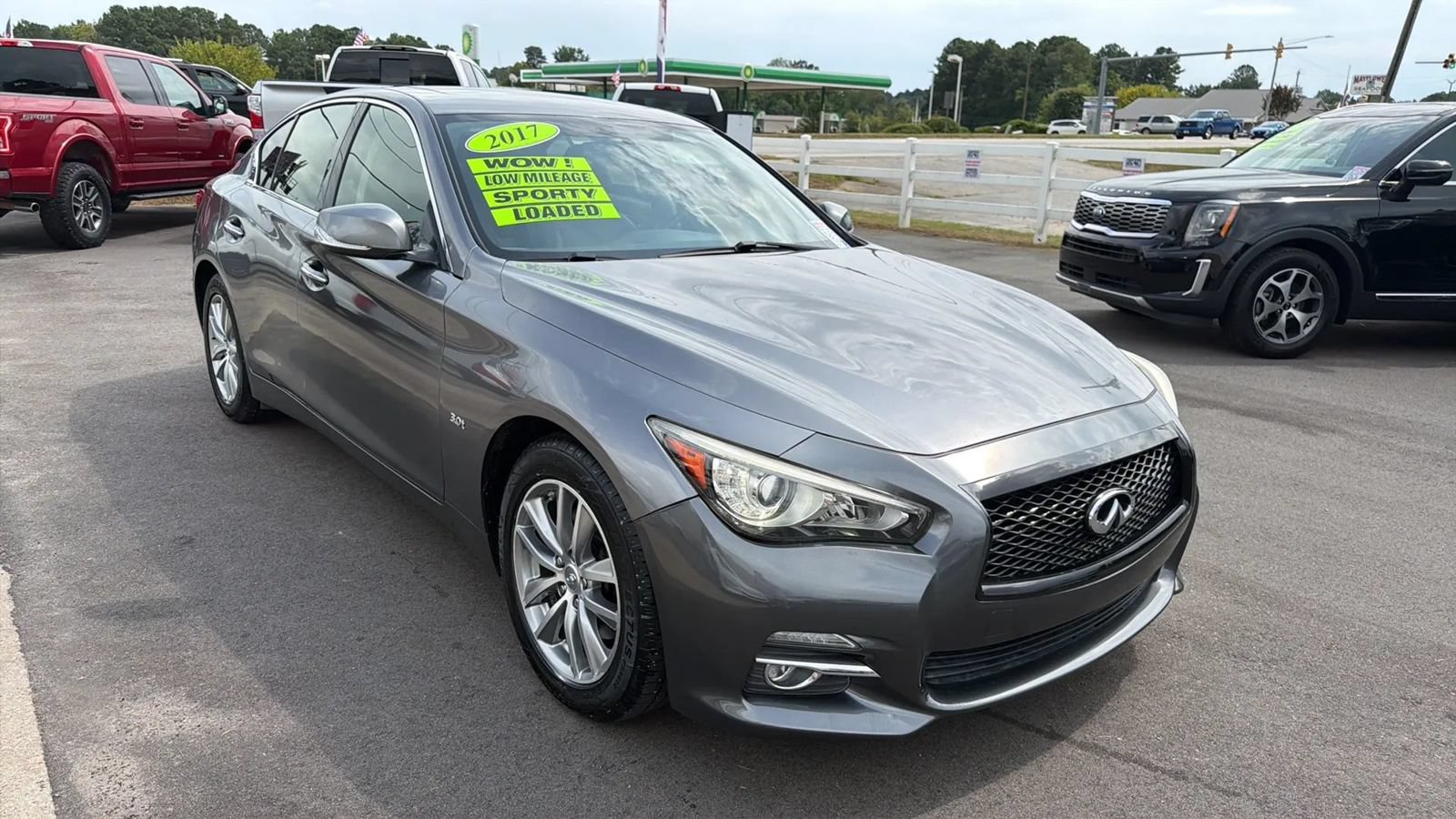 Used 2017 INFINITI Q50 3.0t Premium AWD/4WD image 7