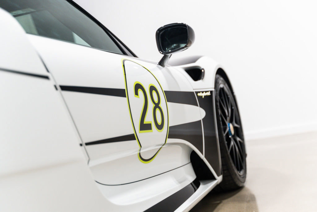 Used 2015 Porsche 918 Spyder image 2