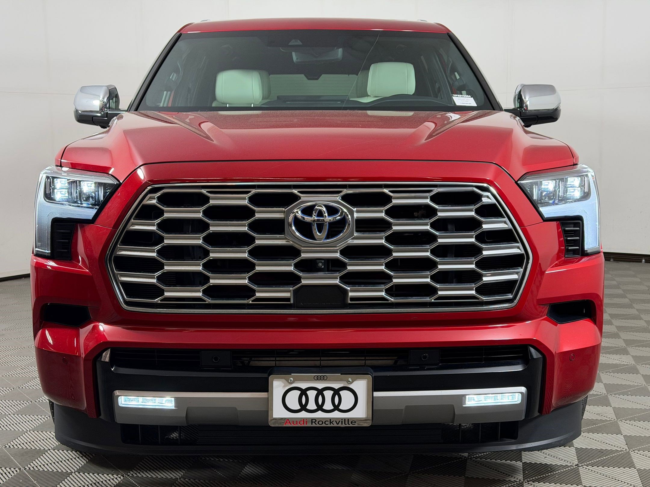 Used 2023 Toyota Sequoia Capstone AWD/4WD image 6