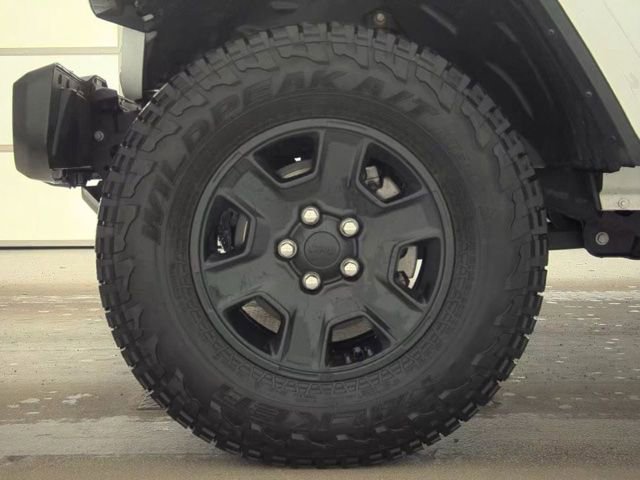 Used 2023 Jeep Gladiator Mojave w/ Cold Weather Group AWD/4WD image 19