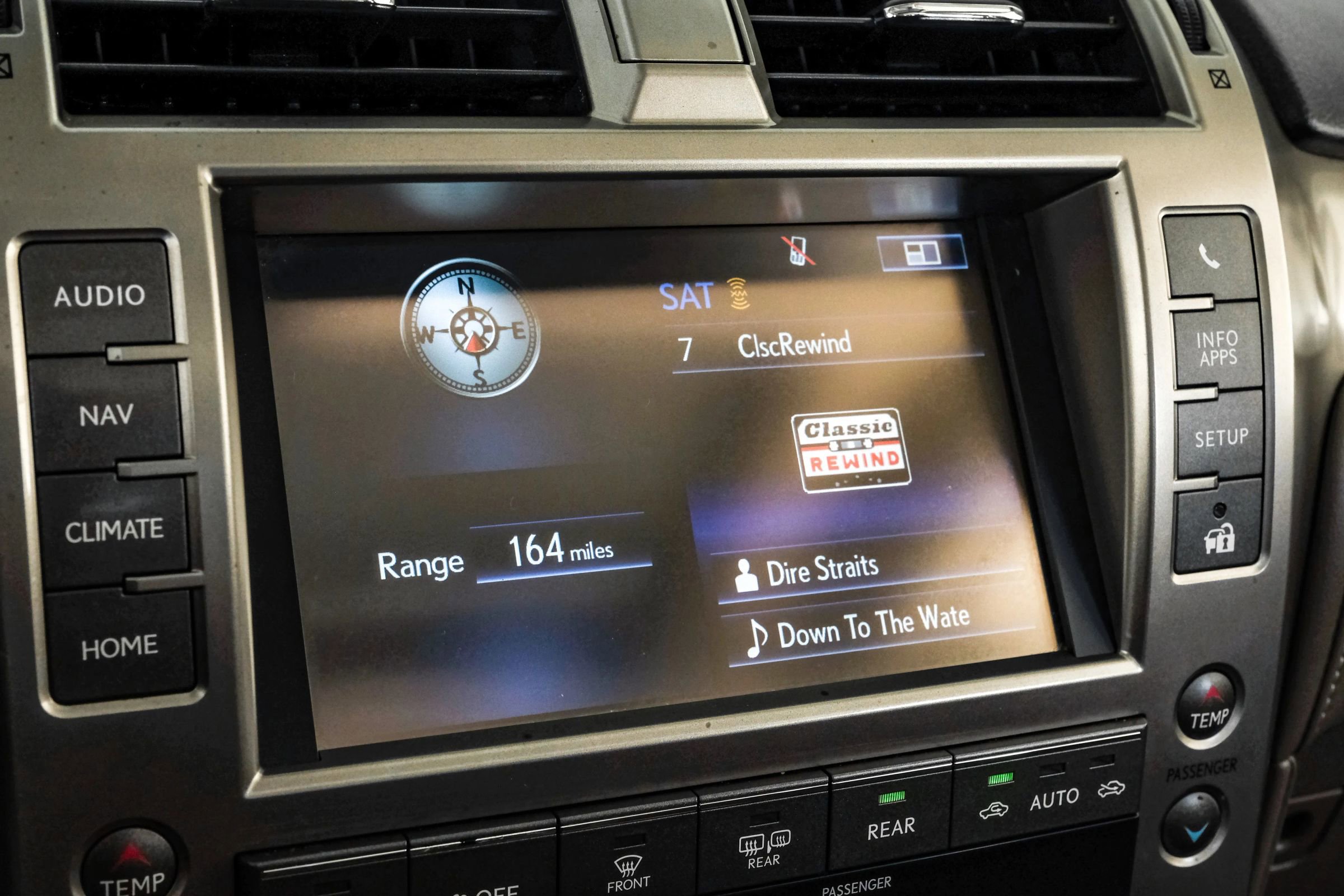 Used 2017 Lexus GX 460 image 31