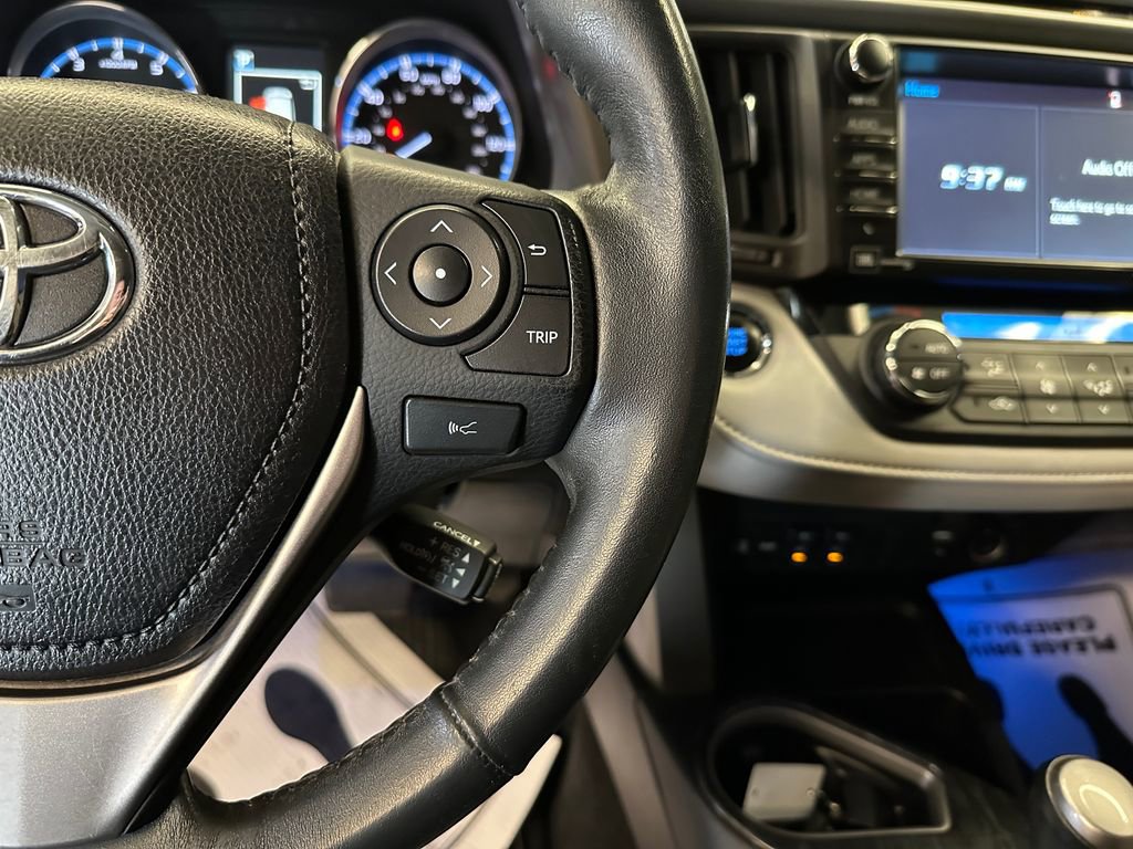 Used 2017 Toyota RAV4 Platinum image 12