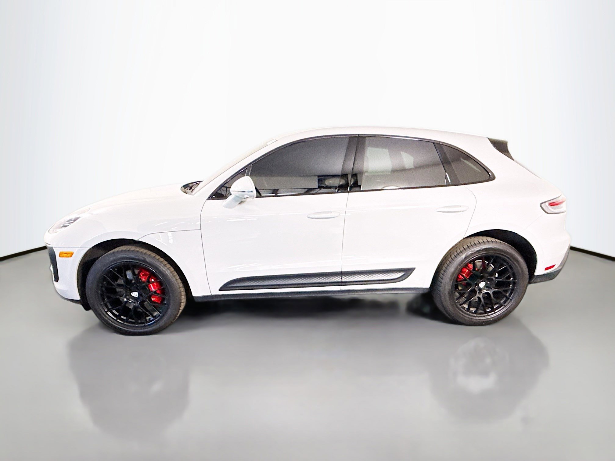 Used 2022 Porsche Macan S w/ Premium Package Plus image 6