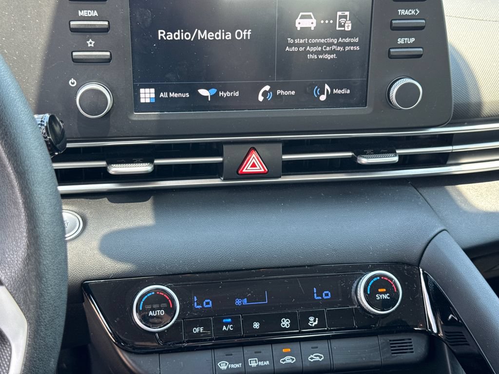 Certified 2025 Hyundai Elantra Hybrid FWD image 27