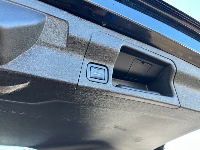 Used 2021 GMC Acadia SLE w/ Driver Convenience Package image 10