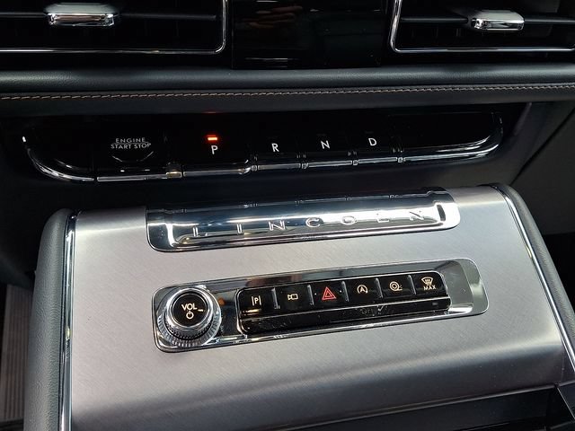 New 2026 Lincoln Aviator AWD image 7
