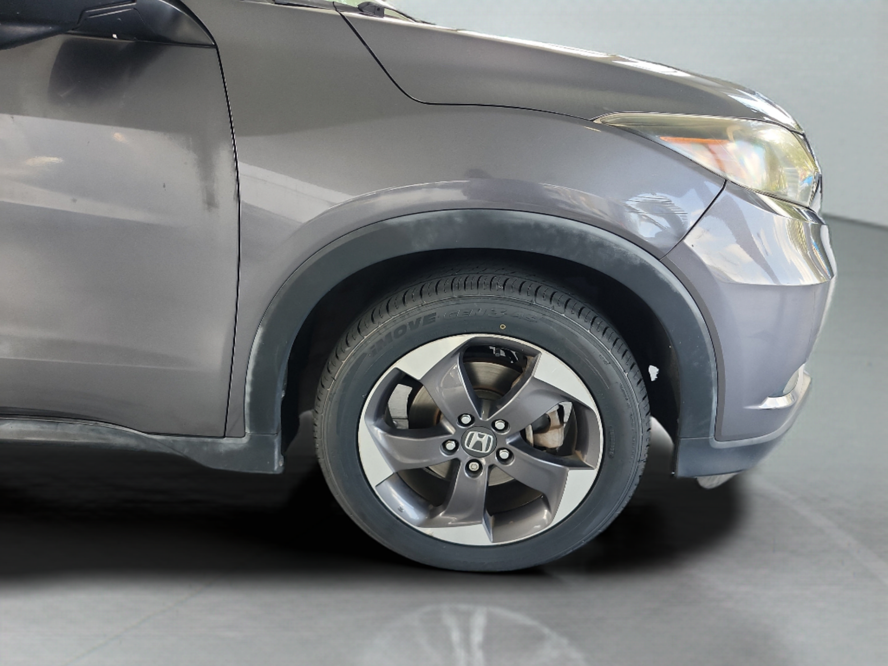 Used 2018 Honda HR-V EX-L image 11