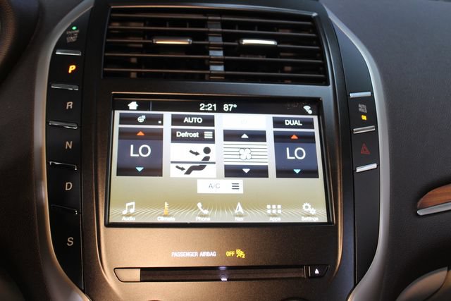 Used 2019 Lincoln MKC Select w/ Select Plus Package AWD/4WD image 26