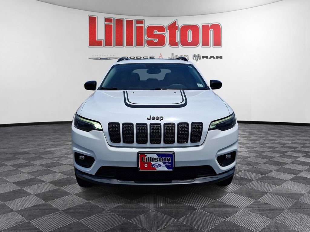 Used 2022 Jeep Cherokee Latitude w/ Sun & Sound Group AWD/4WD image 2