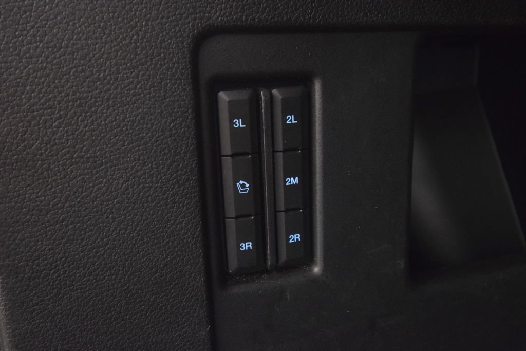 Used 2019 Ford Expedition XLT w/ Equipment Group 202A RWD image 28