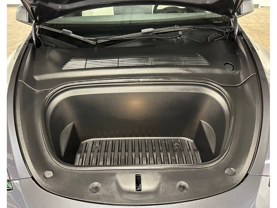 Used 2023 Tesla Model Y Performance AWD/4WD image 4