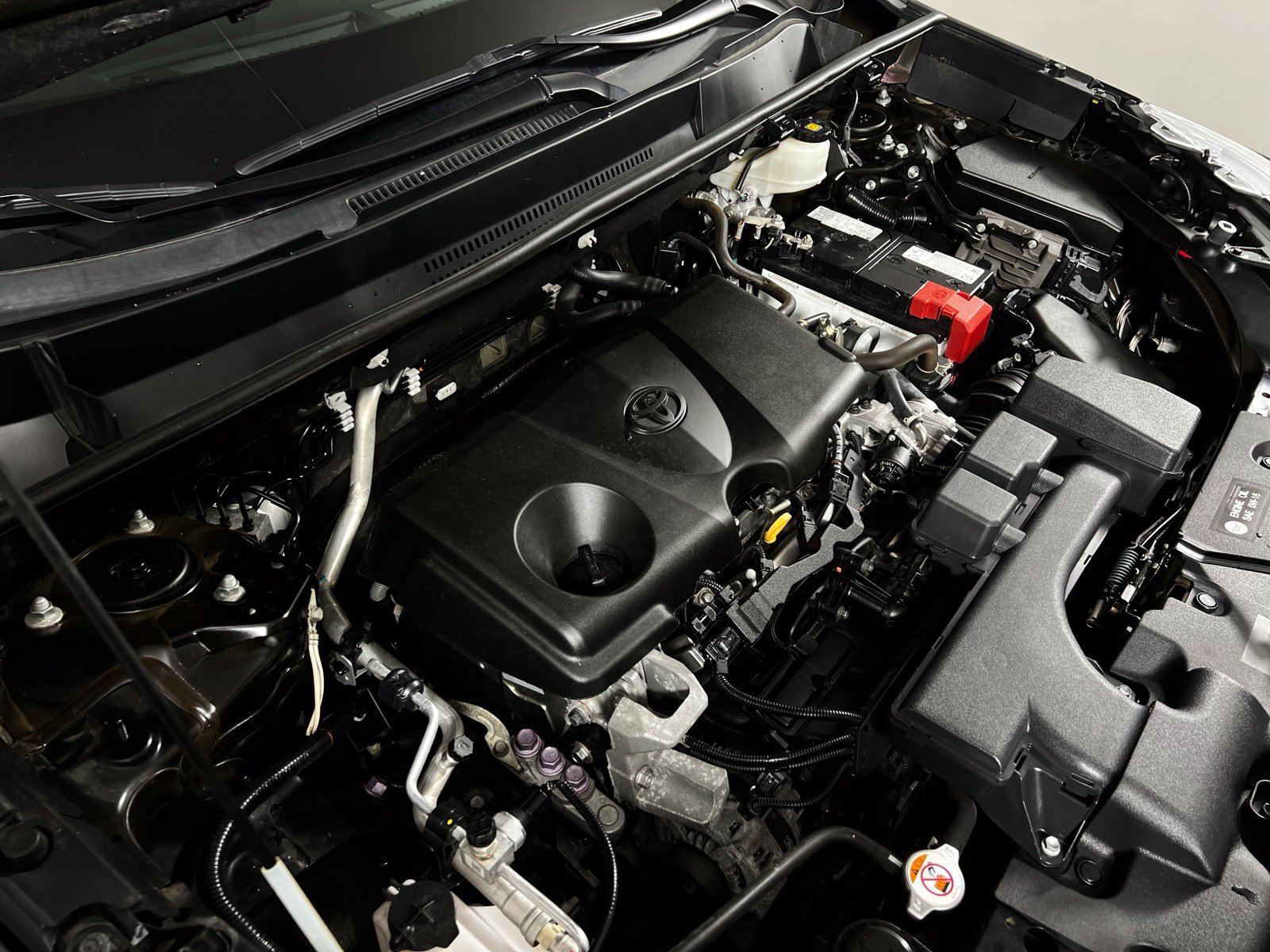 Certified 2022 Toyota RAV4 XLE FWD image 10