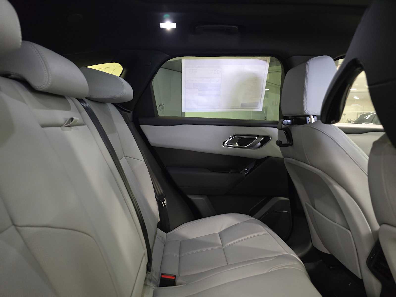 New 2026 Land Rover Range Rover Velar Dynamic SE image 5