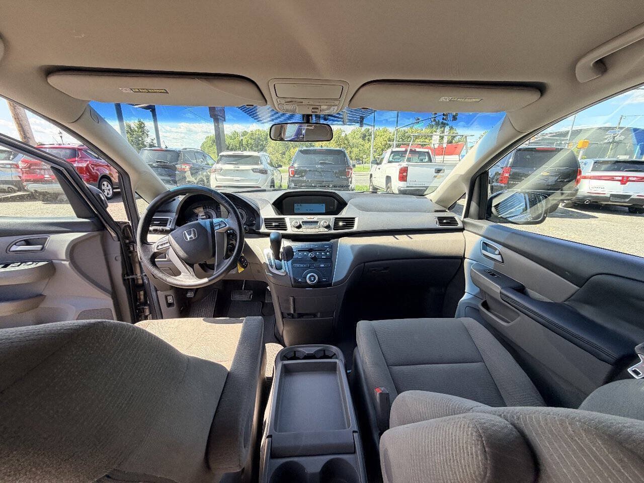 Used 2011 Honda Odyssey EX image 32