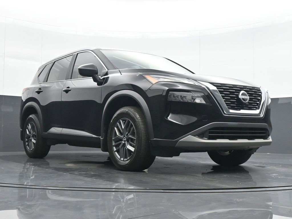 Used 2023 Nissan Rogue S image 24