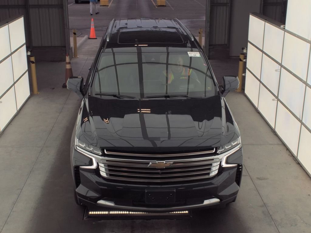 Used 2023 Chevrolet Suburban High Country AWD/4WD image 7
