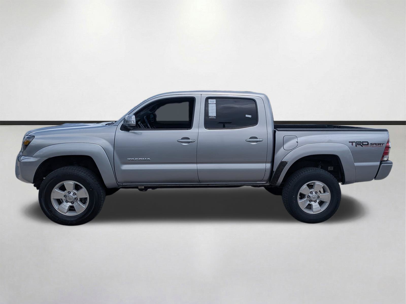 Used 2015 Toyota Tacoma 4x4 Double Cab w/ TRD Sport Package image 7