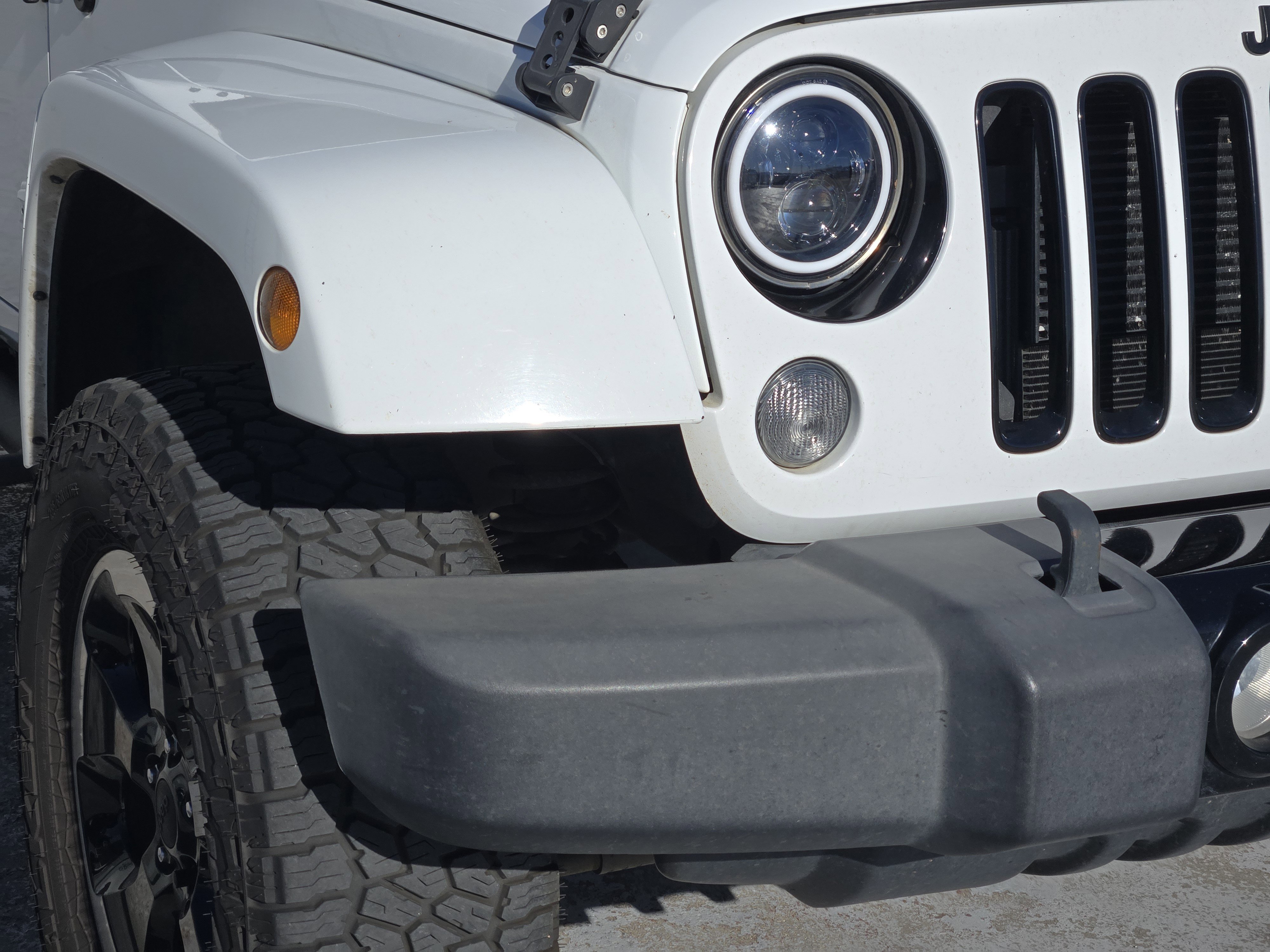 Used 2014 Jeep Wrangler Polar Edition image 9