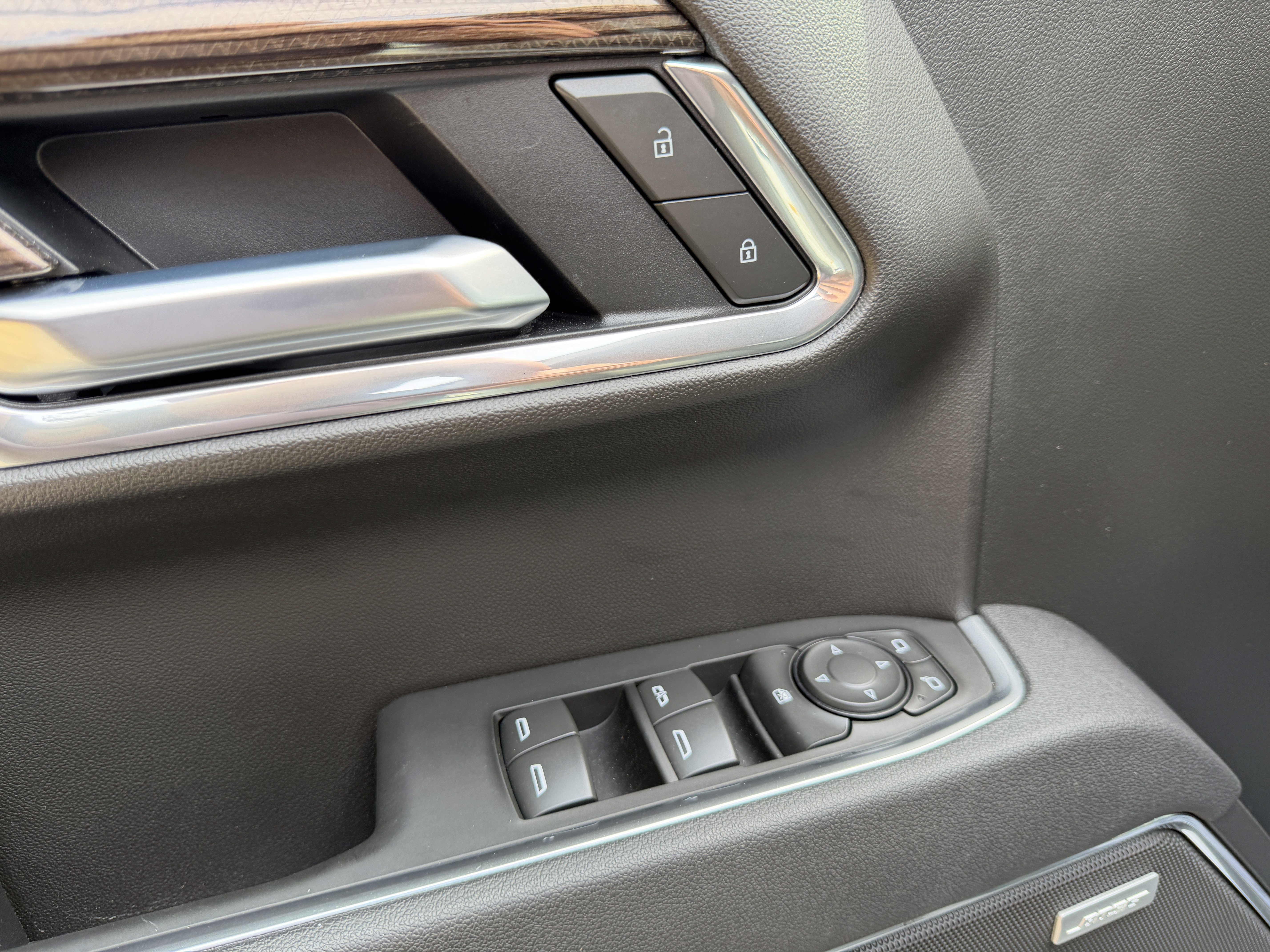 Used 2025 Chevrolet Silverado 1500 LT Trail Boss w/ LT Trail Boss Premium Package image 15