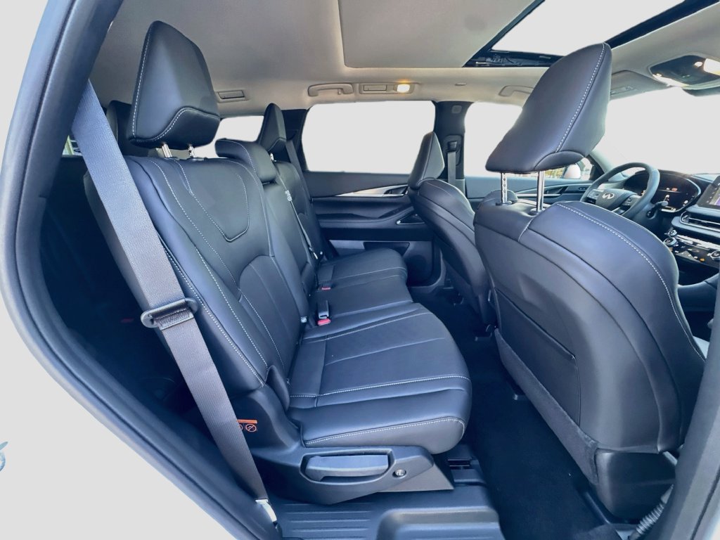 New 2027 INFINITI QX60 Luxe w/ Cargo Package FWD image 30