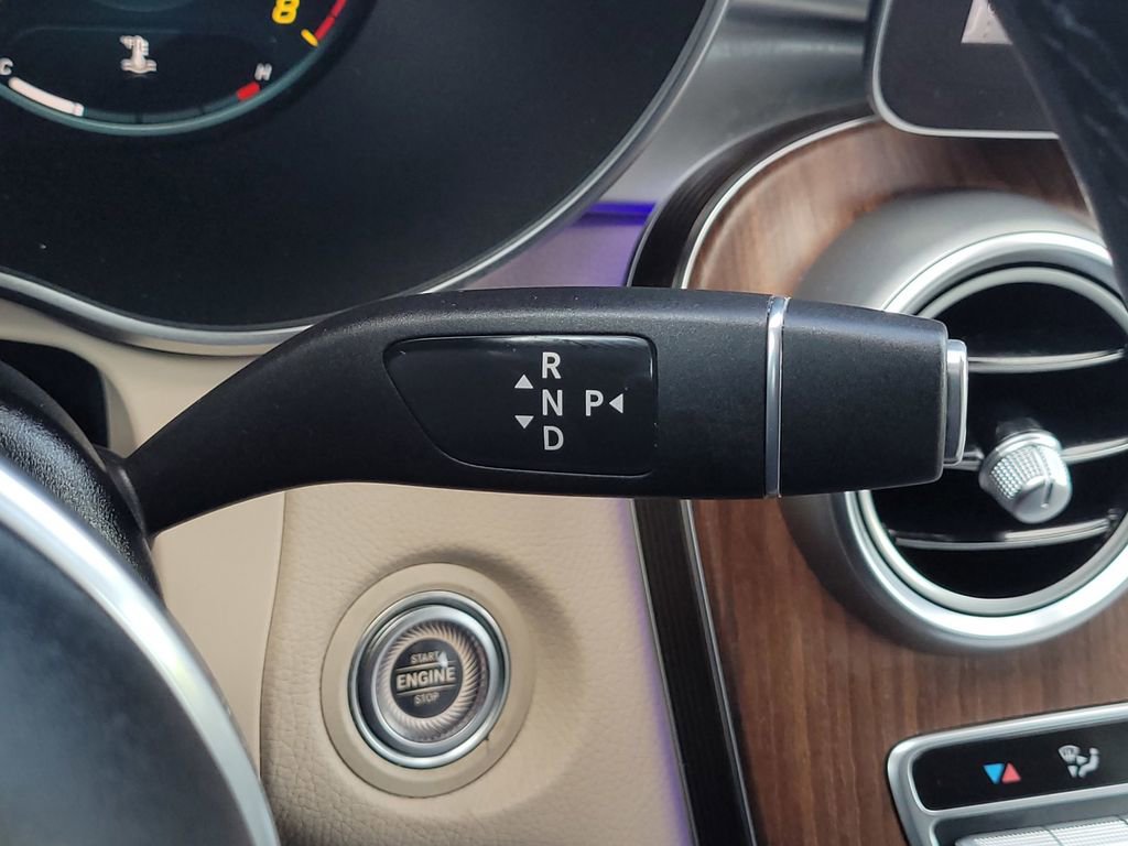 Used 2022 Mercedes-Benz GLC 300 w/ Multimedia Package Lite image 26