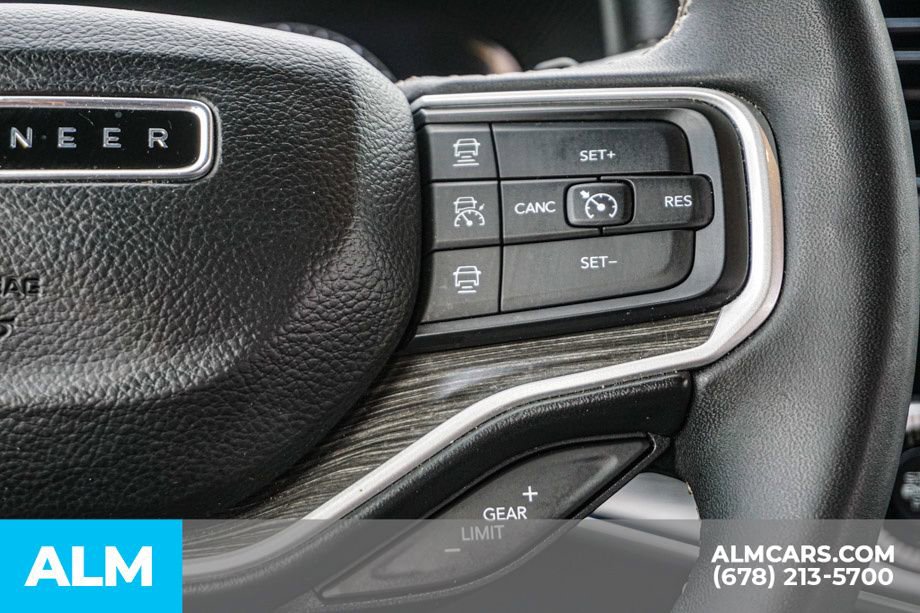 Used 2023 Jeep Wagoneer Series III w/ Preferred Equipment Group image 32