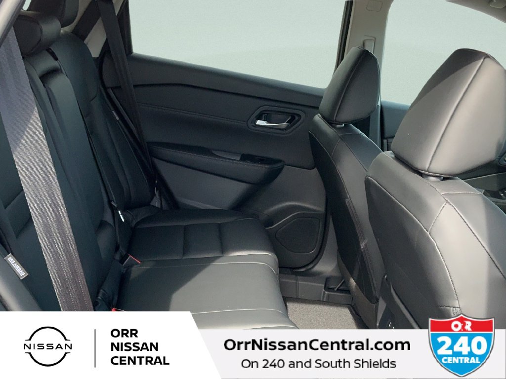 New 2027 Nissan Rogue Dark Armor FWD image 12