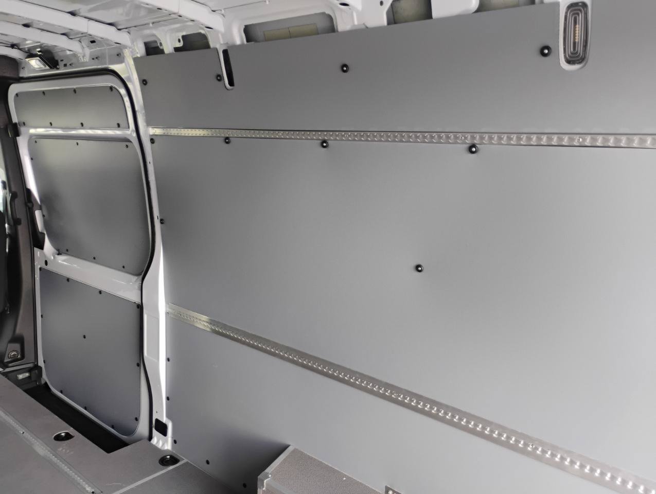 Used 2025 Mercedes-Benz Sprinter 2500 image 82
