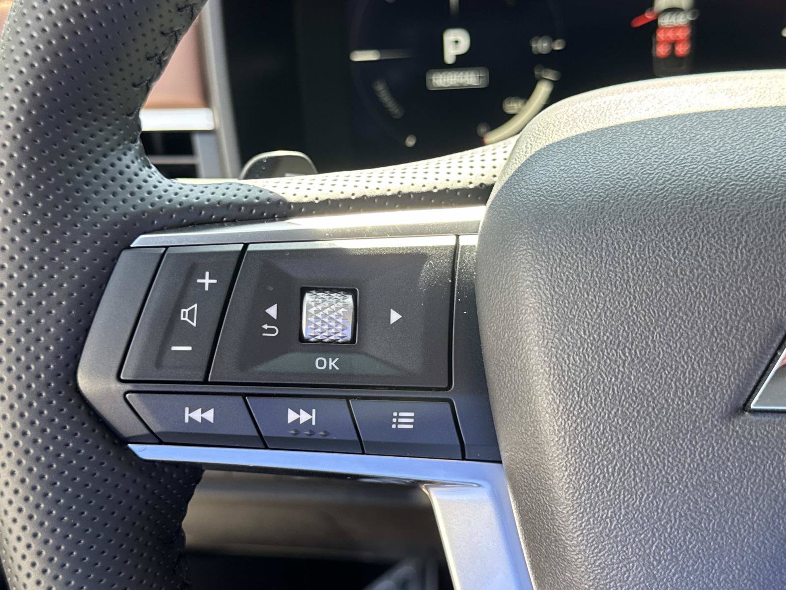 New 2026 Mitsubishi Outlander SEL AWD/4WD image 17
